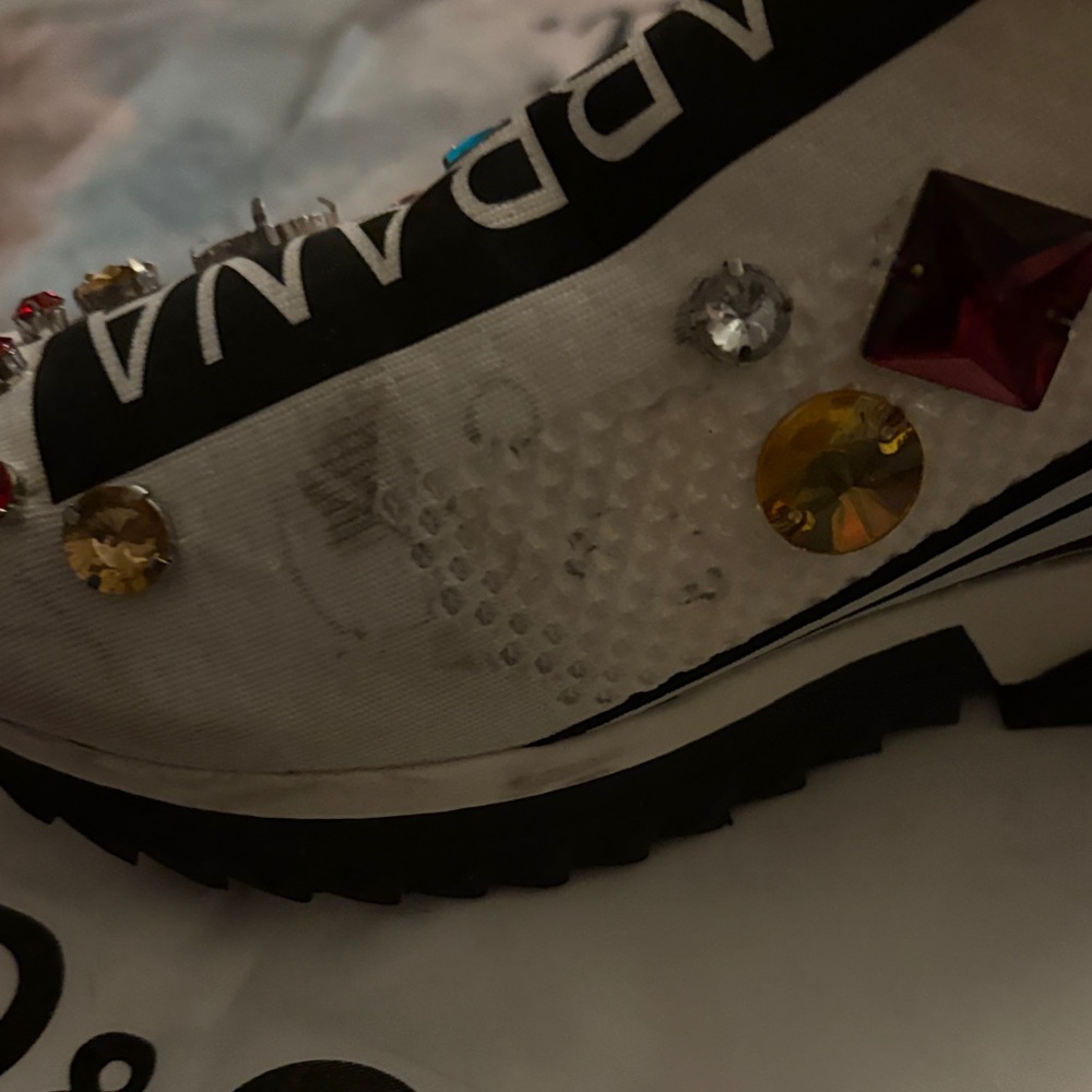 Dolce & Gabbana White and Black Box with Red Accents - Picture 6 of 7